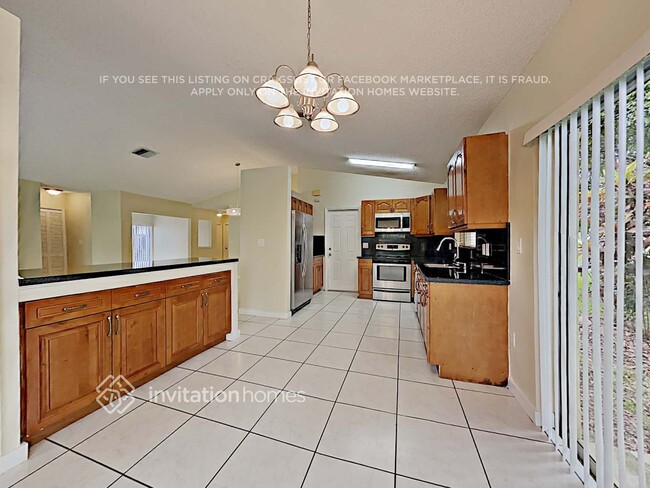 Building Photo - 14727 SW 46th Ln