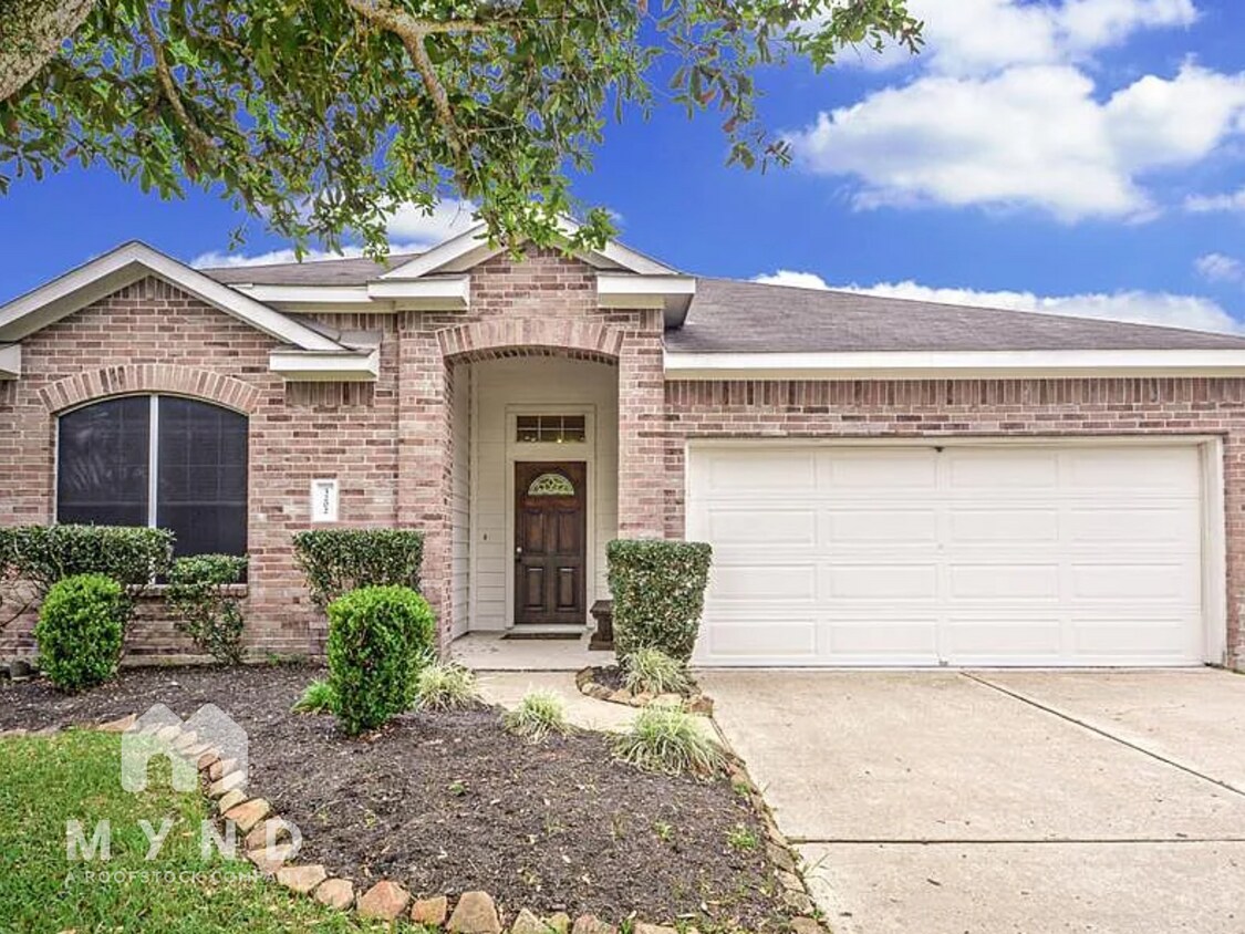 Foto principal - 3202 Black Ln