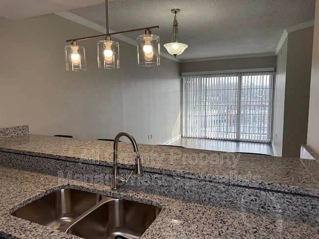 Building Photo - 2002 Greene St