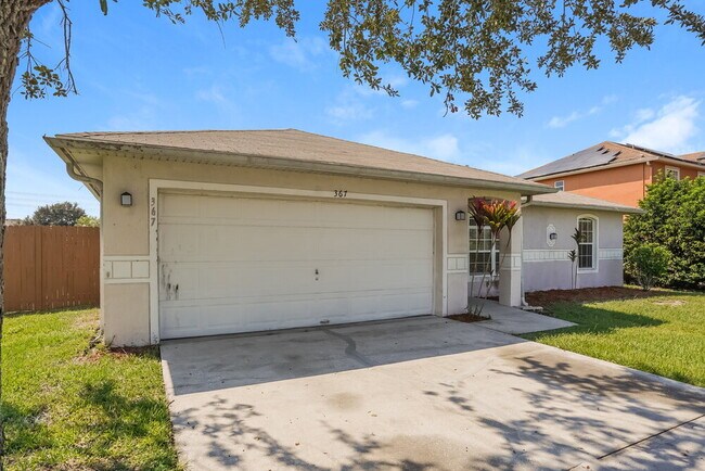 Building Photo - 367 Alegriano Ct