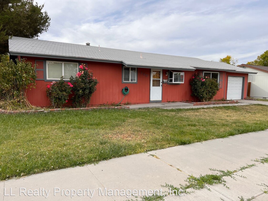 Primary Photo - 3 br, 2 bath House - 135 N Allen Street