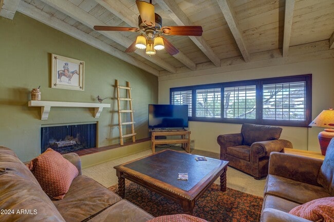 Building Photo - 1103 Ocotillo Cir
