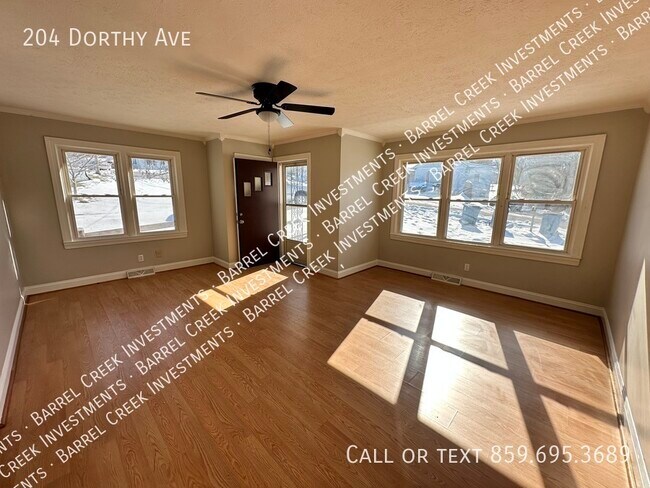 Building Photo - 204 Dorothy Ave