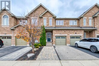 Building Photo - 651-651 Farmstead Dr