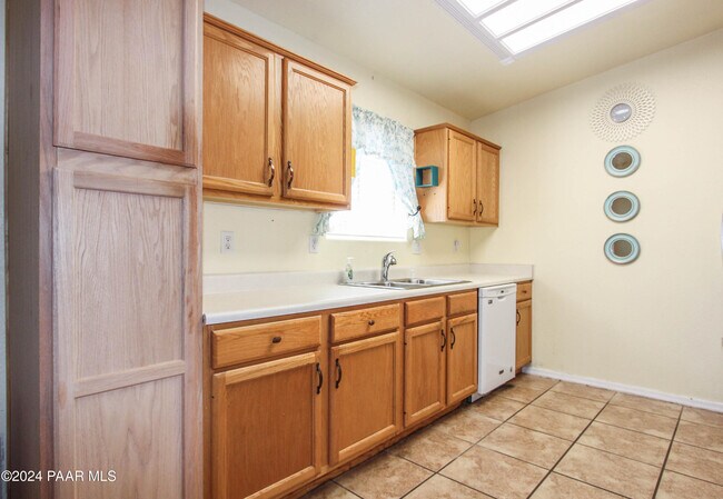 Foto del edificio - 3512 N Needles Dr