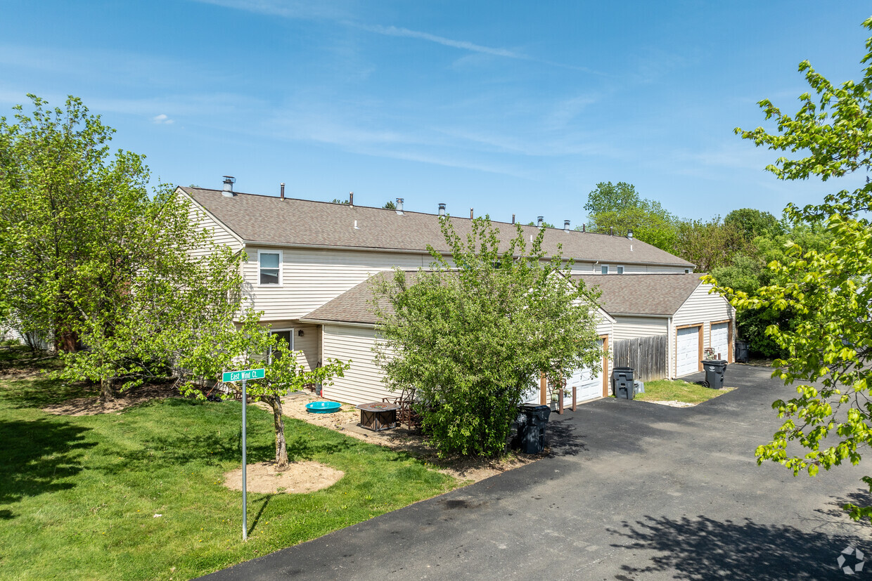 Primary Photo - 254-264 Eastwind Ct