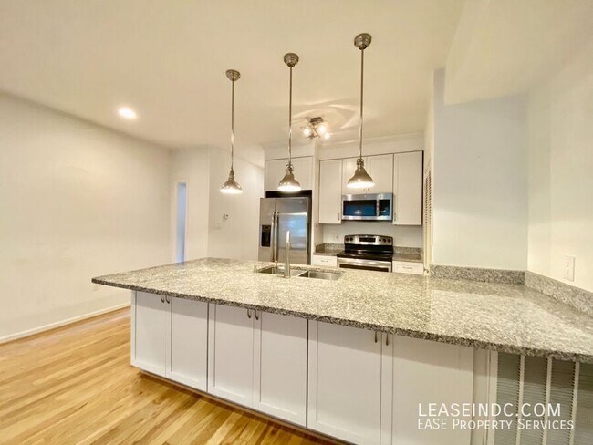 Foto del edificio - 1721 11th St NW