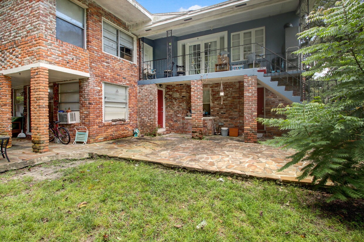 Primary Photo - 2353 Spring Park Rd