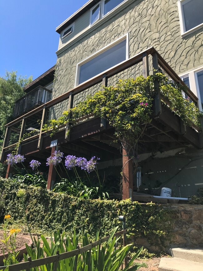 32 Atwood Ave Unit 32, Sausalito, CA 94965 Condo for Rent in