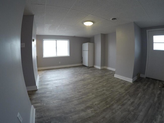 Building Photo - 100 Parkway Blvd Unit #34