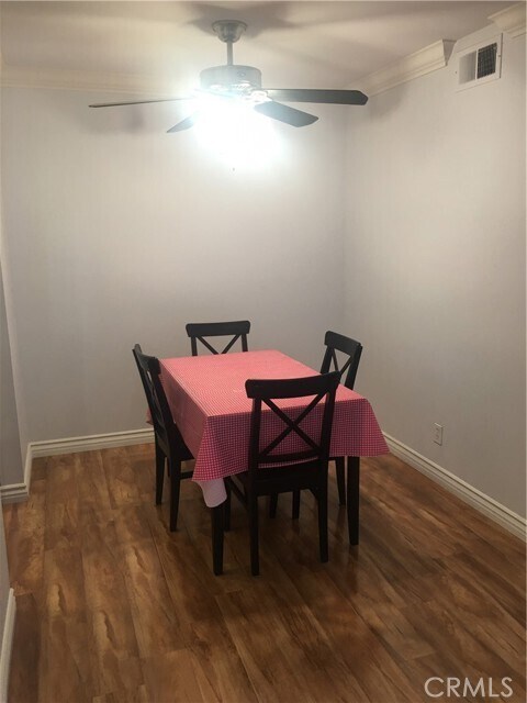 Foto del edificio - 13096 Le Parc Blvd