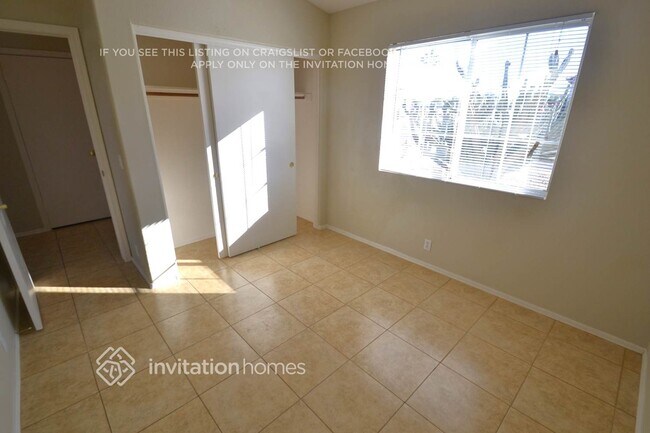 Building Photo - 8338 W Hubbell St