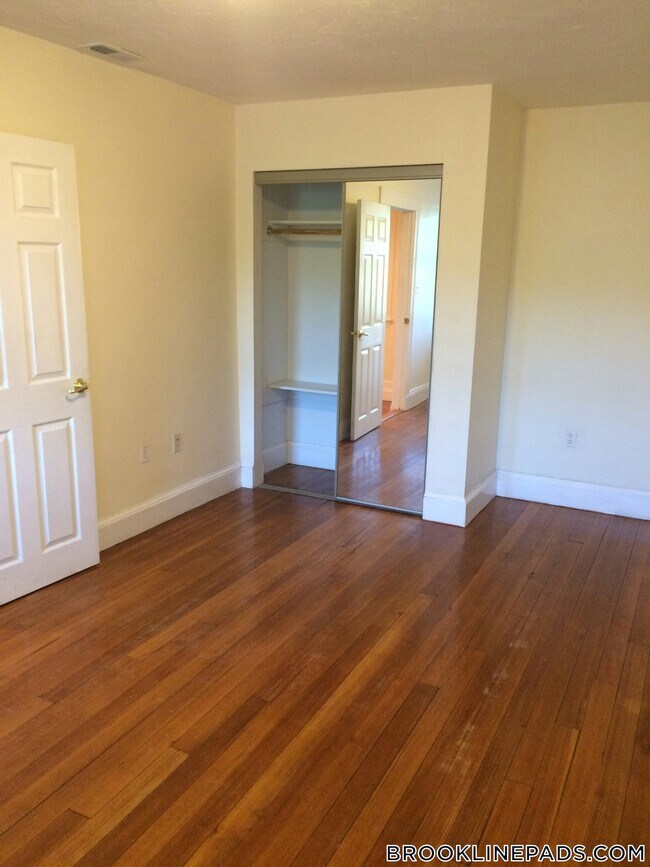 Foto del edificio - 191 Winthrop Rd