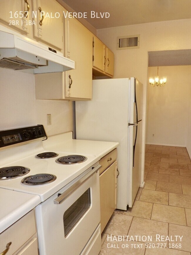 Building Photo - 1657 N Palo Verde Blvd