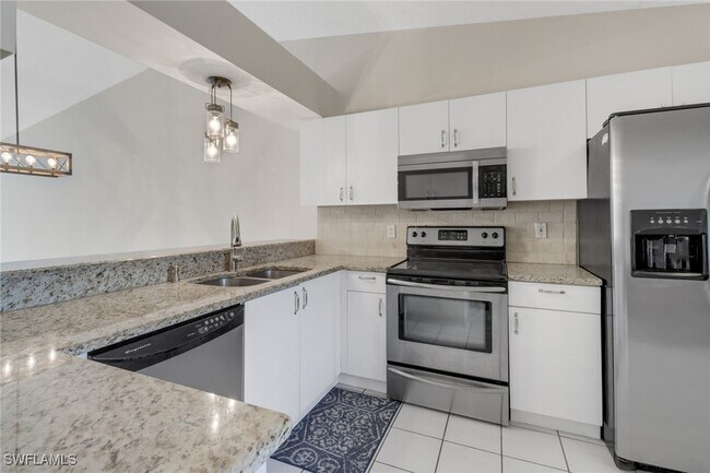 Foto del edificio - 875 New Waterford Dr