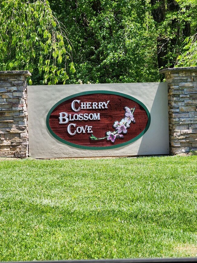 Foto del edificio - 14 Cherry Laurel Ln