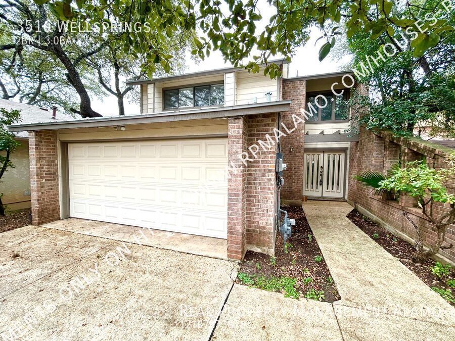 Primary Photo - MUST SEE!! Tri-Level 2 Bedroom / 3 Bath Ho...