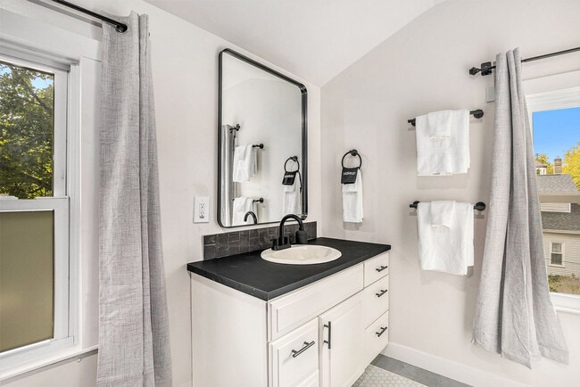 Foto del edificio - 37 Gold Ave NW