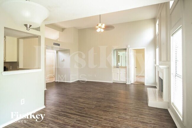 Foto del edificio - 2319 Wild Olive Ct