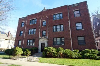 Building Photo - 1147 Maple Ave