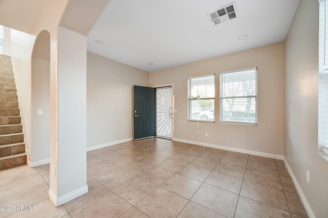 Building Photo - 1330 S 121st Dr