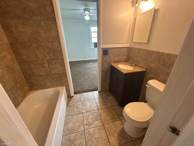 Foto del edificio - 2 br, 1 bath 4plex - 5513 Tennessee Avenue A