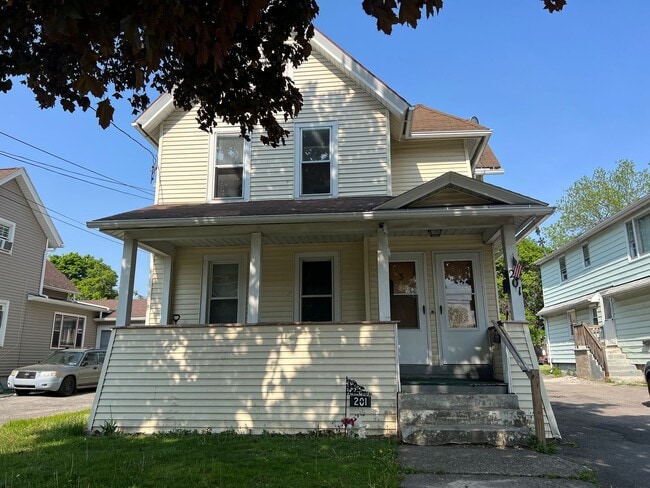 Foto del edificio - 201 Campbell Park