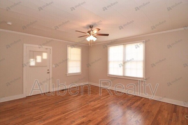 Building Photo - 512 Beaufort Dr