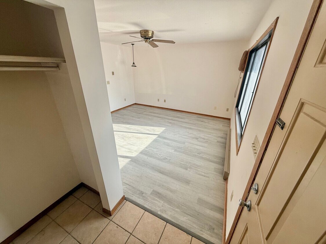 Foto principal - Cozy 1 Bedroom, 1 Bathroom Walking Distance to Saint Mary's!