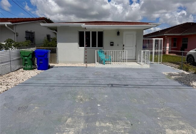 Building Photo - 1158 NW 34th Ave