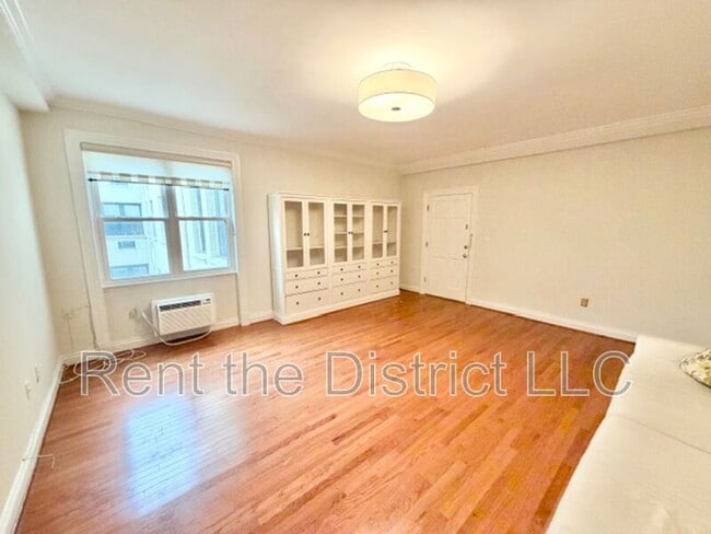 Building Photo - 3100 Connecticut Ave NW