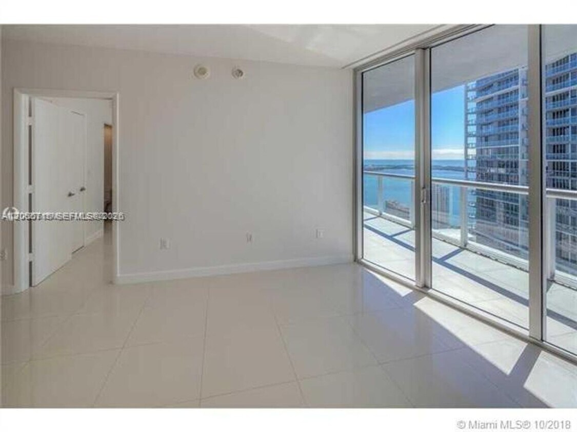 Photo - 475 Brickell Ave cu-2511