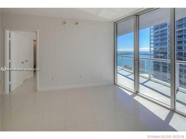 Photo - 475 Brickell Ave cu-2511 Apartment