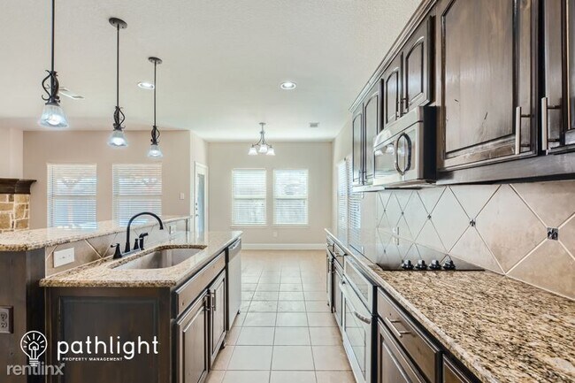 Foto del edificio - 4 br, 3 bath House - 210 Debbie Way UNIT