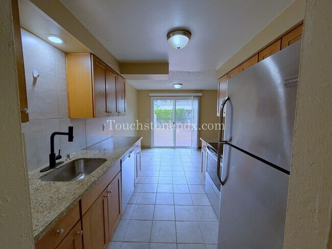 Building Photo - 2024-DIVIS