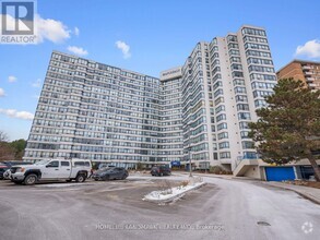 Building Photo - 3050-3050 Ellesmere Rd