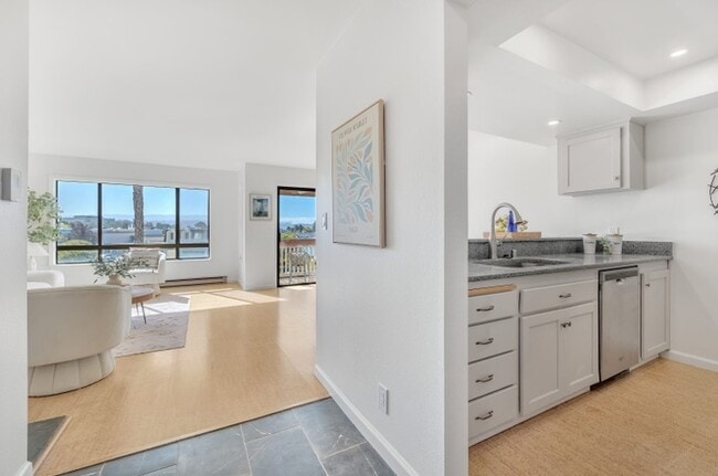 Building Photo - BLVFath