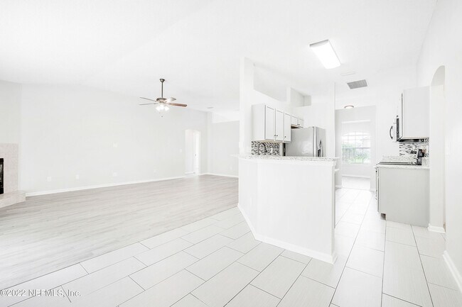 Building Photo - 2692 Ravine Hill Dr