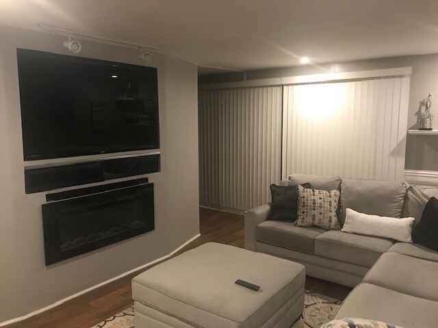 Sala de estar - 205 E Maryland Ave