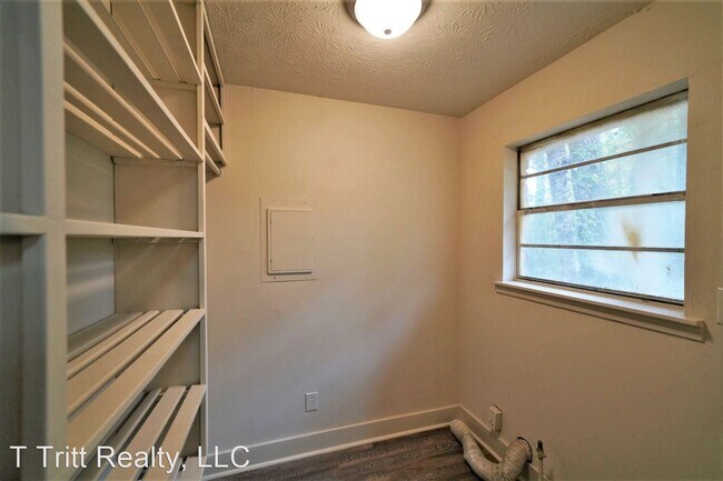 Building Photo - 3 br, 2 bath House - 3887 Rosita Ave