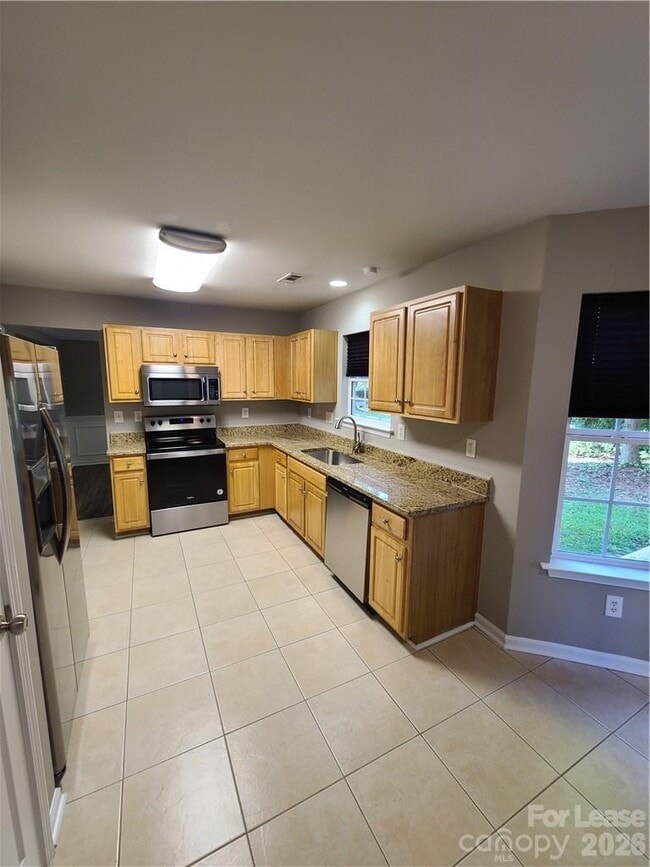 Building Photo - 19231 Kanawha Dr