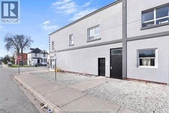 Building Photo - 1188 Wyandotte St E