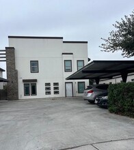 Building Photo - 219 Fig Dr