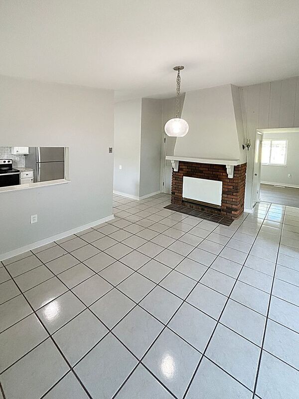 Building Photo - 1610 Gallant Fox Dr