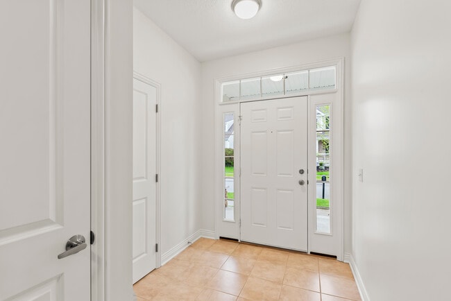 Building Photo - 1067 Eberton Ave