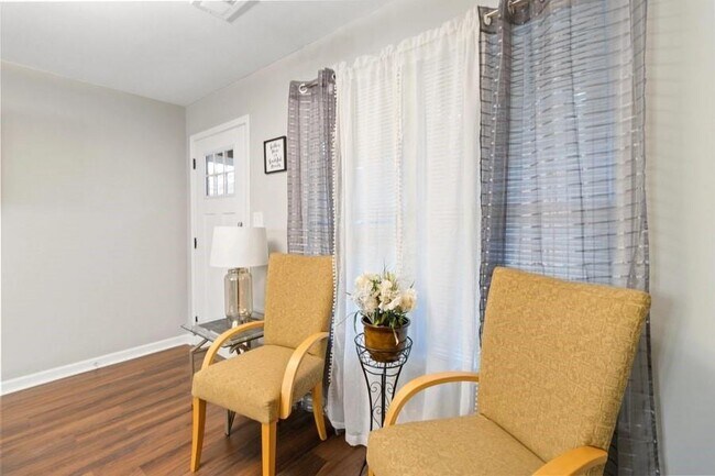 Foto del edificio - 1643 Mary George Ave NW