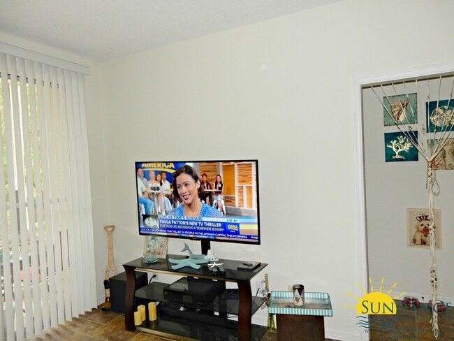 Foto del edificio - Quaint 2 Bedroom Condo in Miramar Beach!