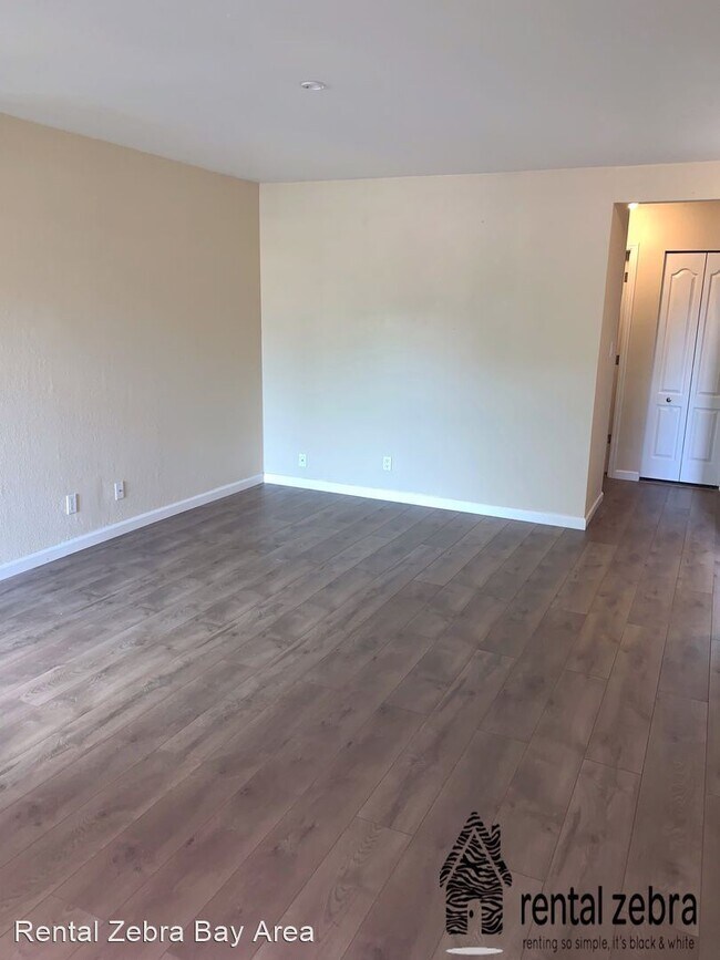 Foto del edificio - 2 br, 1 bath House - 233 Masters Ct. #2