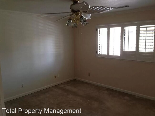 Building Photo - 2 br, 2 bath House - 470 E. Prosperity Ave.