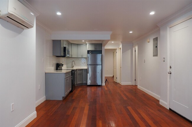 Foto del edificio - 526 E 148th St